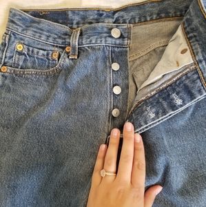 TAKING DOWN SOON Levi's button fly 501 jeans